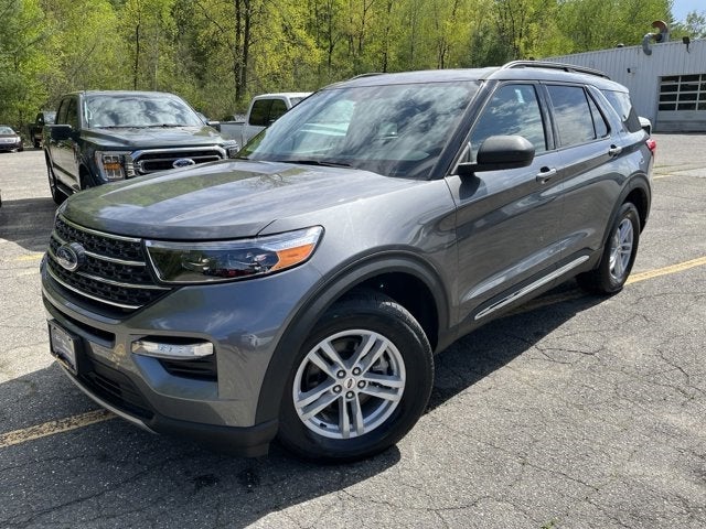 2021 Ford Explorer XLT - 4WD..10,000 MILES PLUS NAV AND A MOONROOF!!!