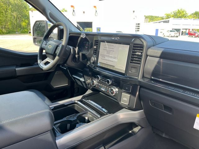 2026 Ford F-350SD Lariat DRW